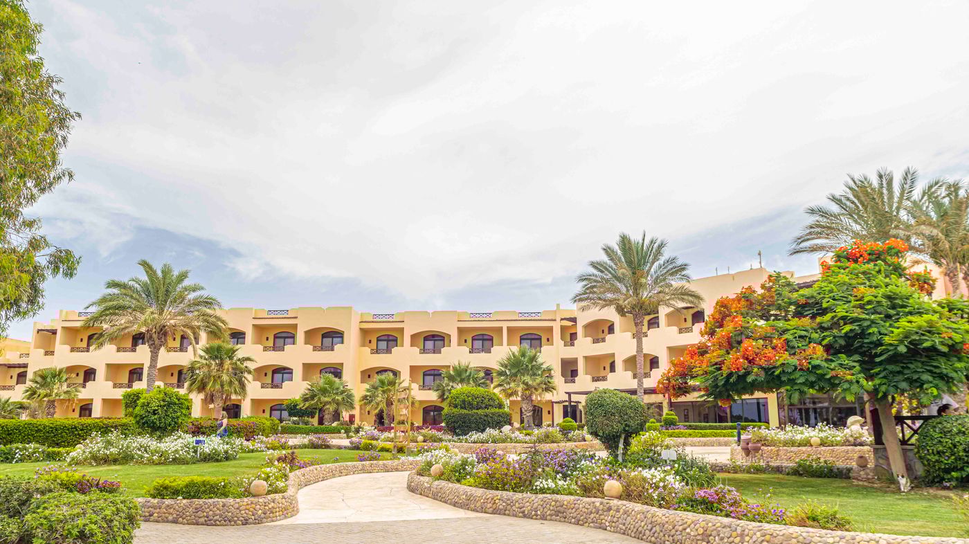 Elphistone-Resort-General-view-15