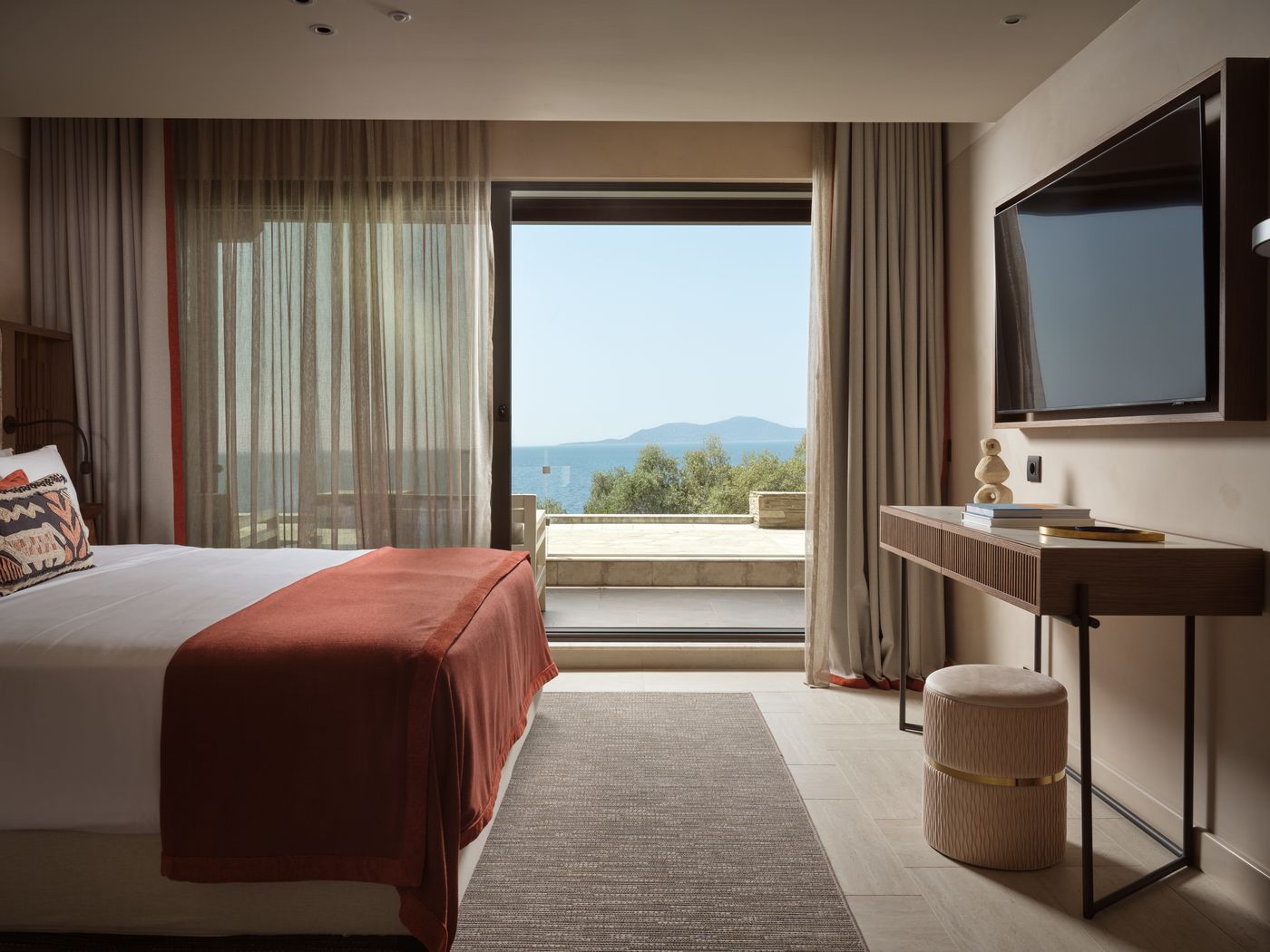 Eagles-Palace-Room-37