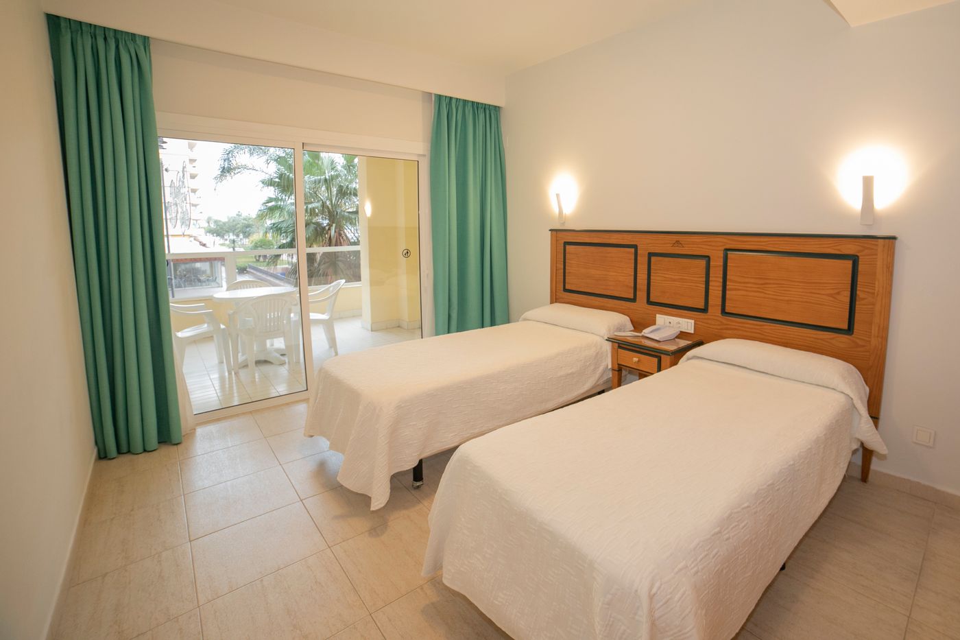 Pyr-Fuengirola-Room-21