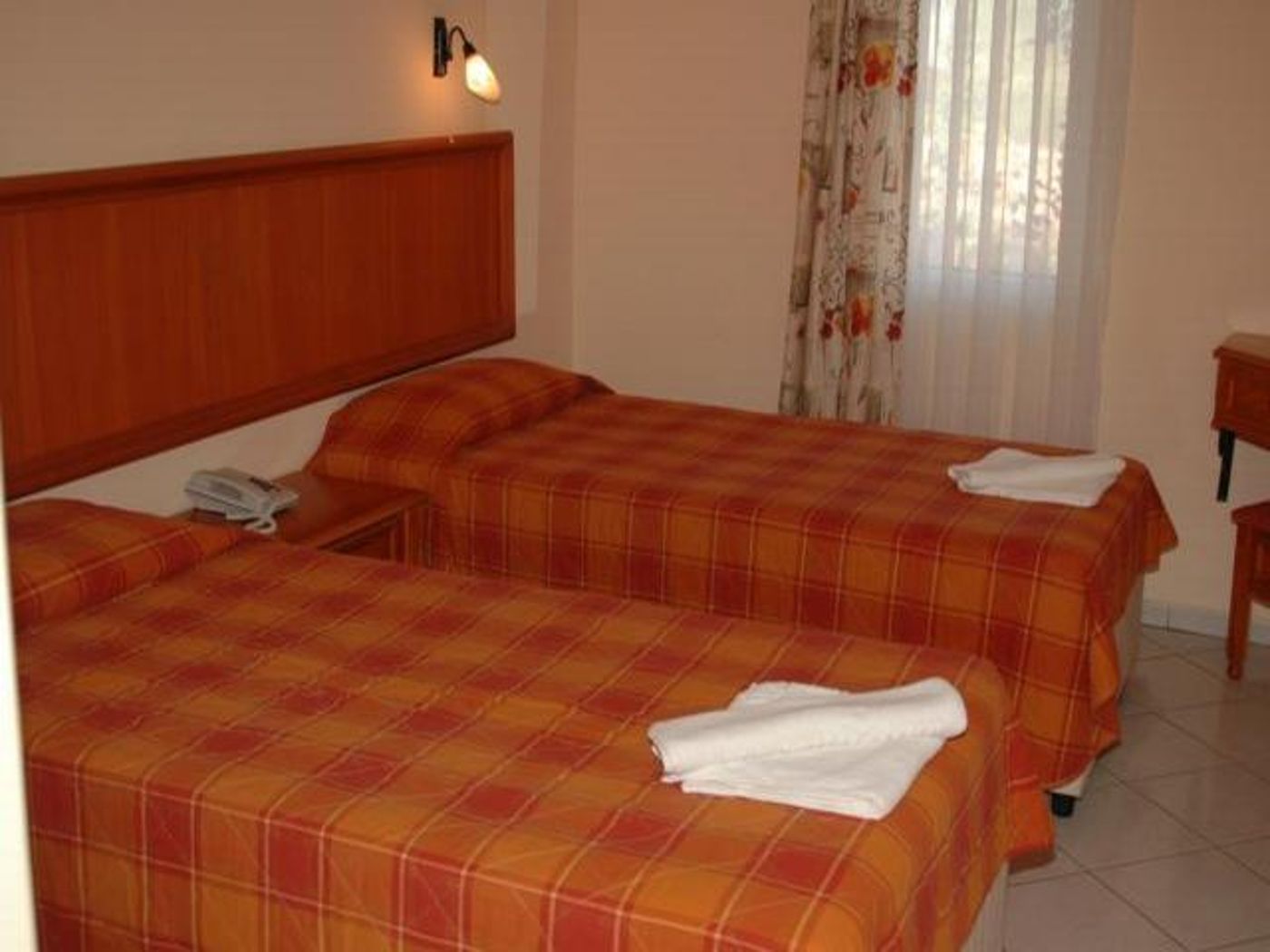 Tropicana Beach Apartments