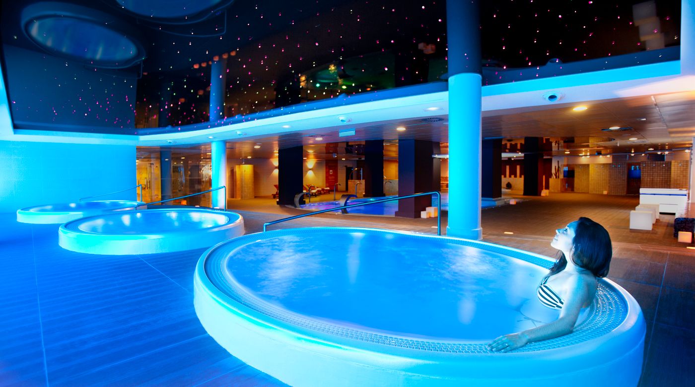 AR-Diamante-Beach-Sports-and-Entertainment-54