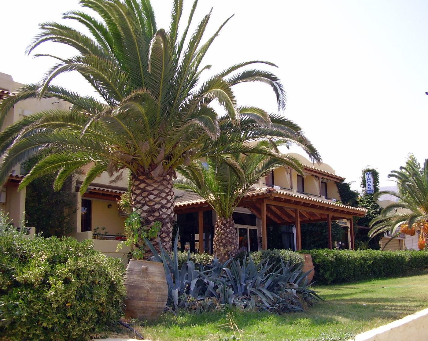 Minoas-Hotel-Terrace-9