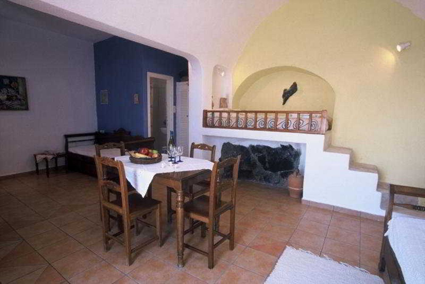 Krokos-Villas-Apts-Room-15