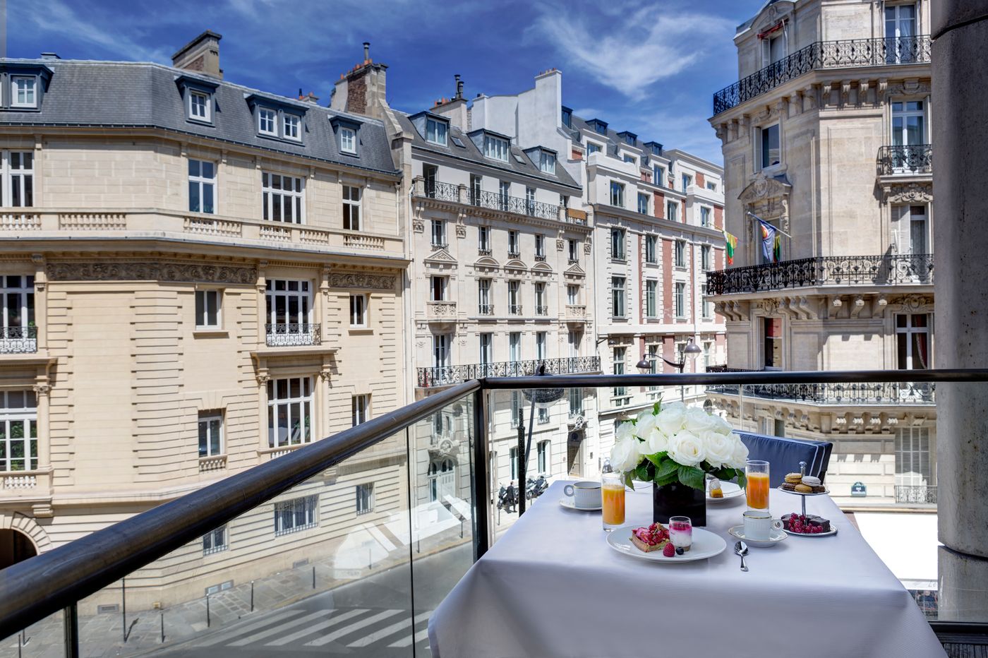 Hotel-du-Collectionneur-Room-2