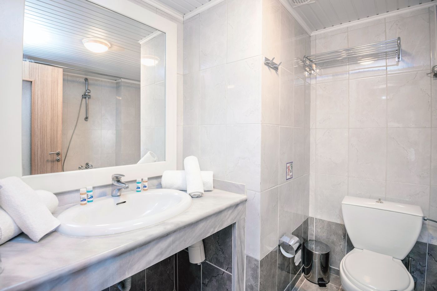 Atlantis-Hotel-Room-54