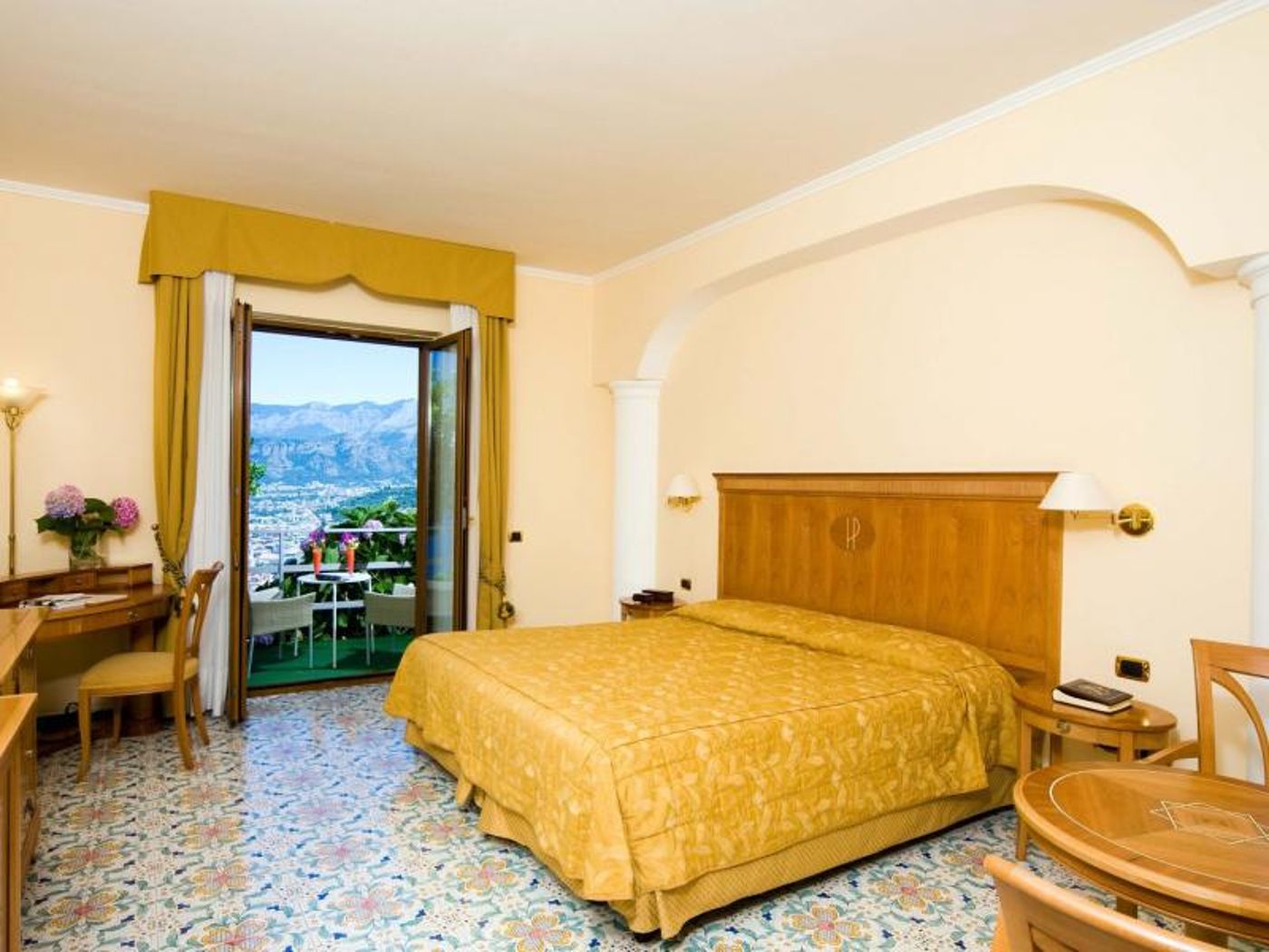 Grand-Hotel-President-Room-19