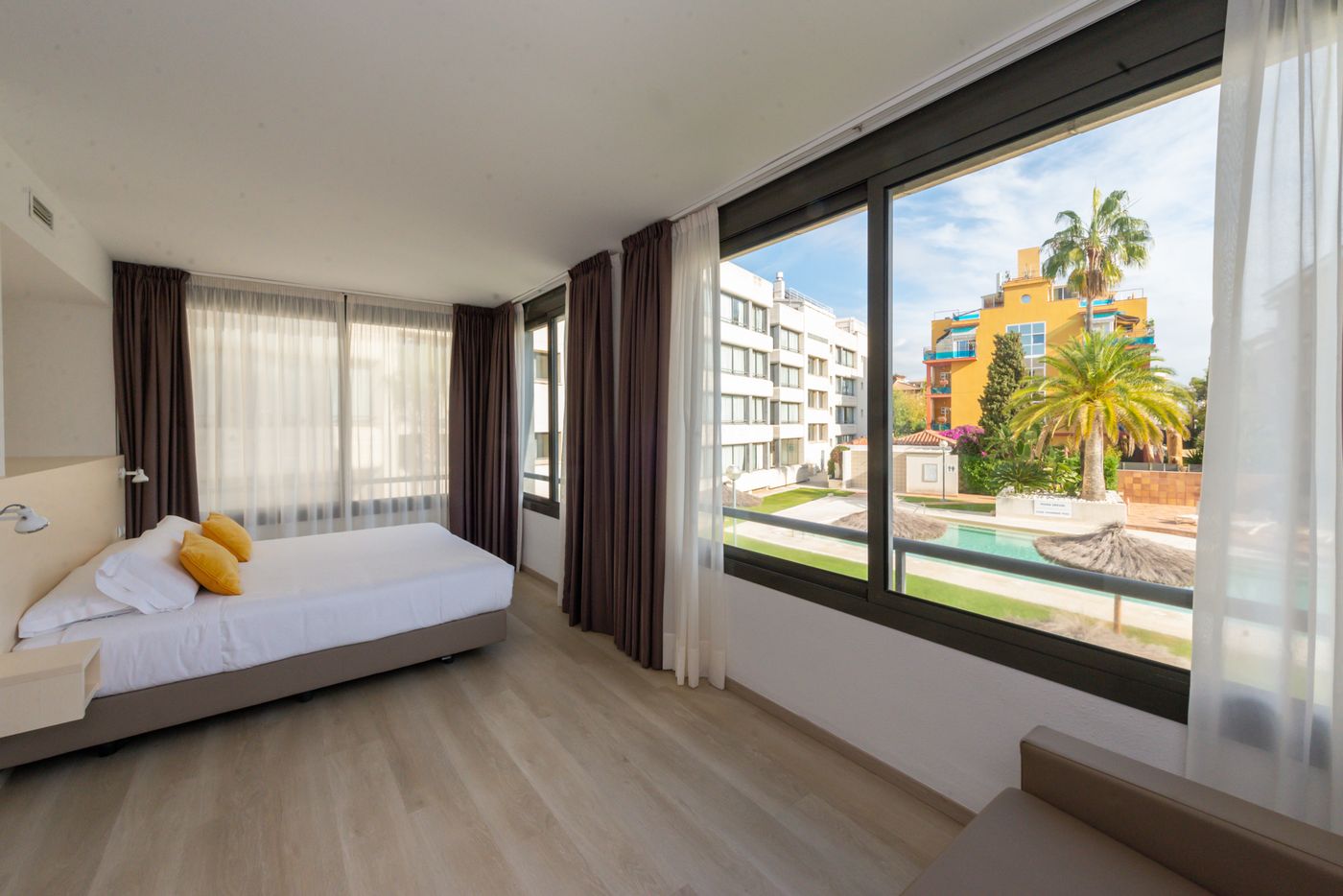 Atenea-Park-Suites---Apartments-Room-30