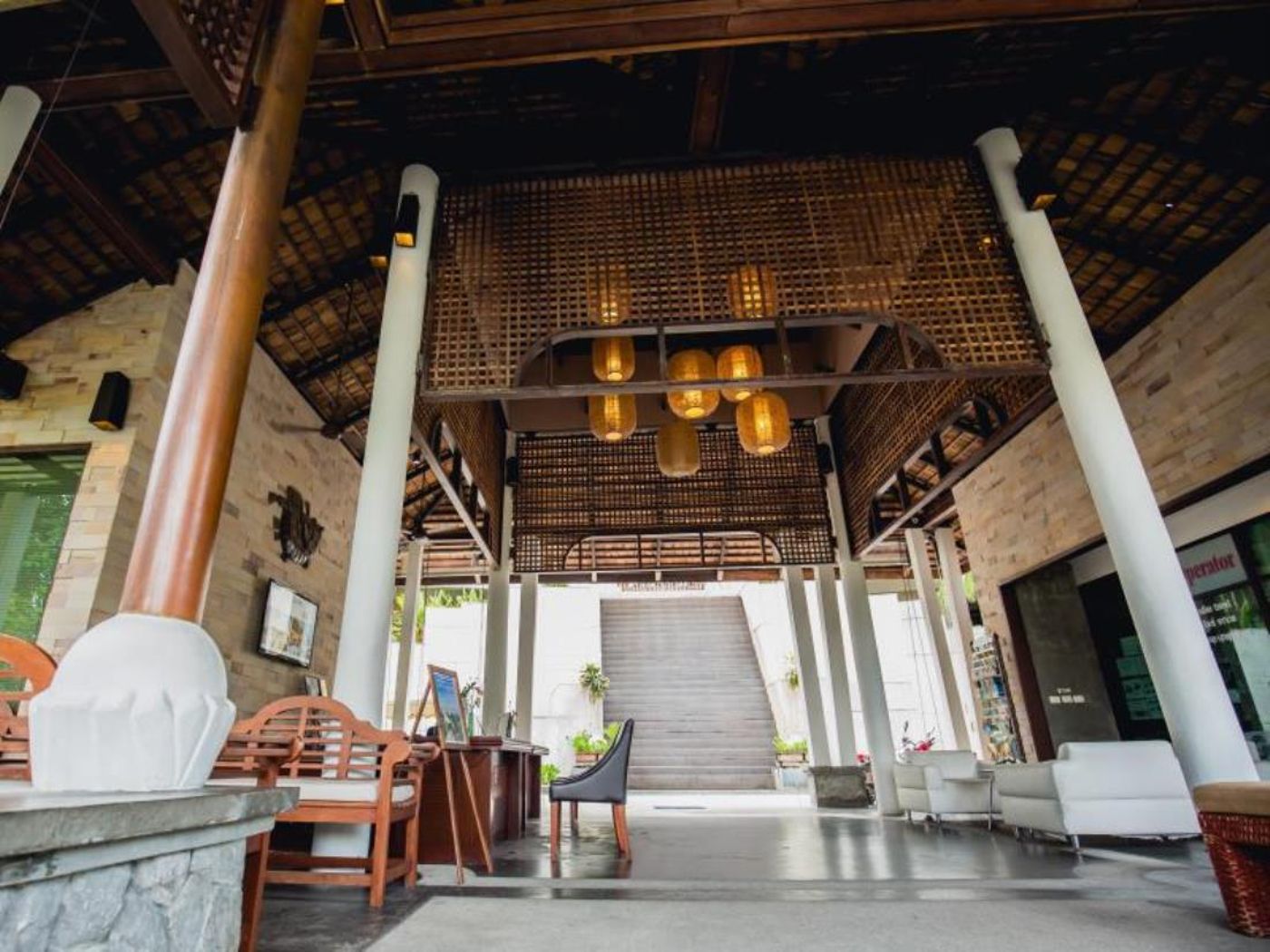 KC-Resort-and-Over-Water-Villa-s-Lobby-19