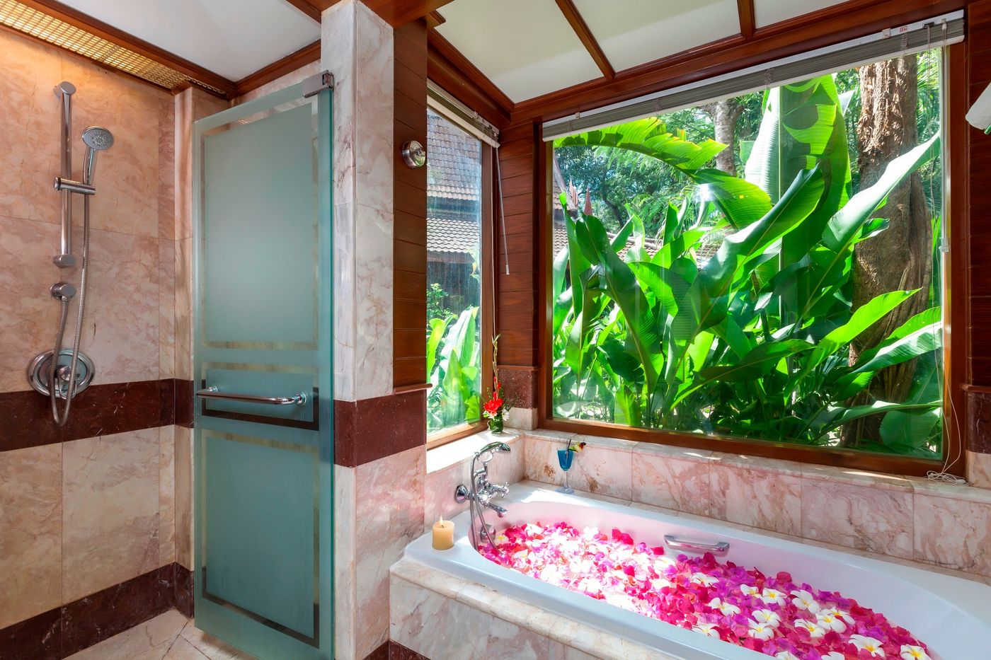 Thavorn-Beach-Village---Spa-Room-94