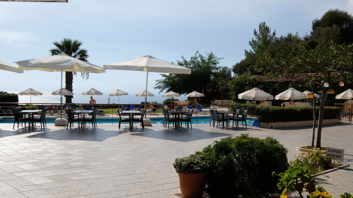 Karavados-Beach-Restaurant-15