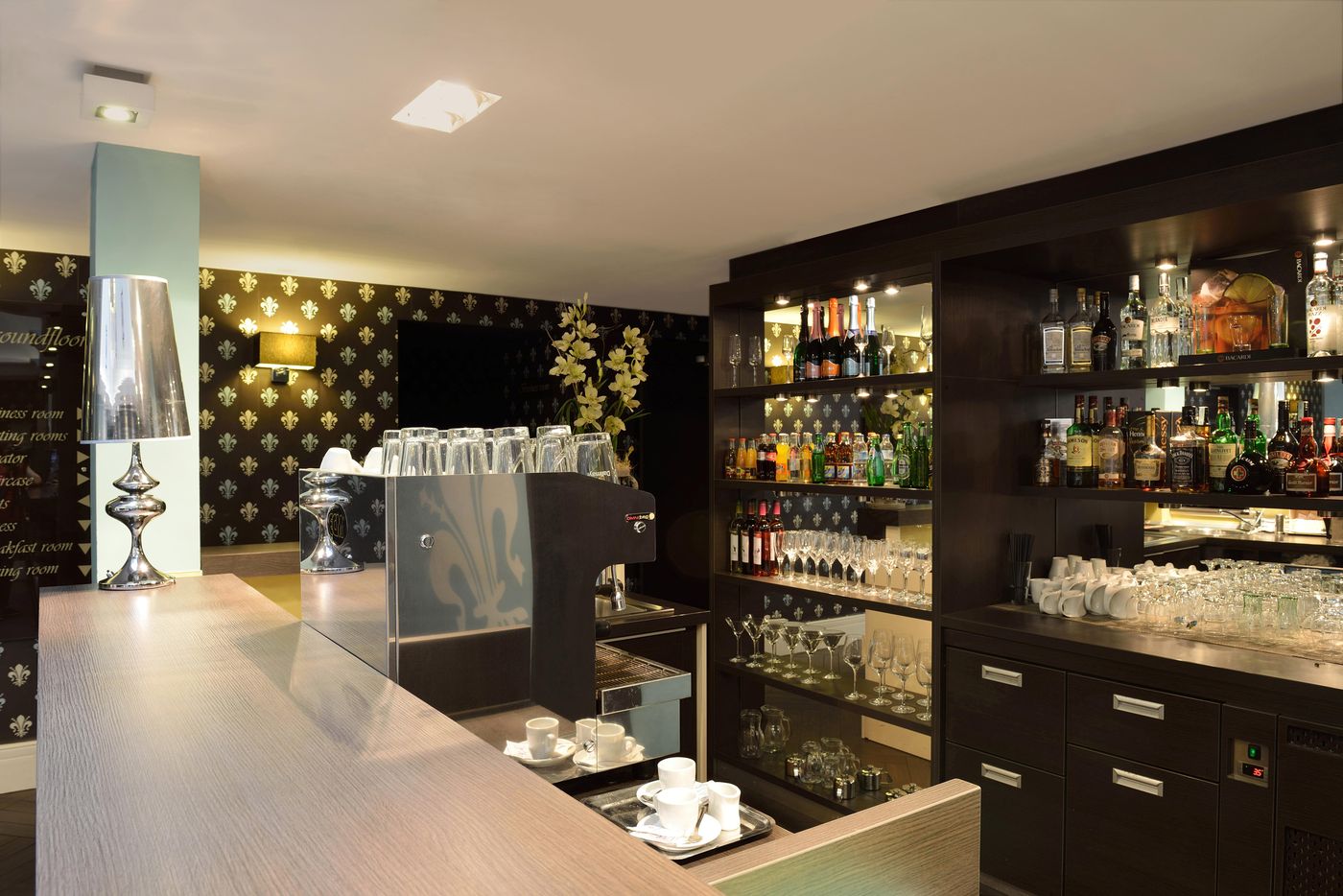 La-Prima-Fashion-Hotel-Bar-12