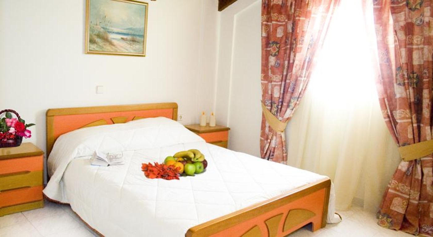 Paradise Apartments And Studios