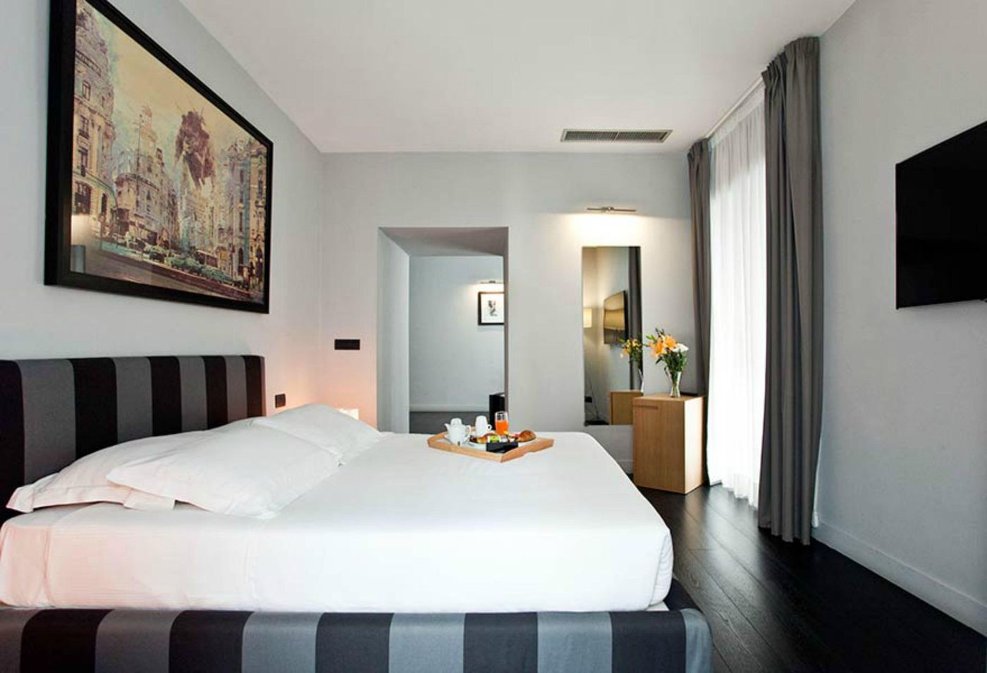 Suite-Art-Navona-Room-13