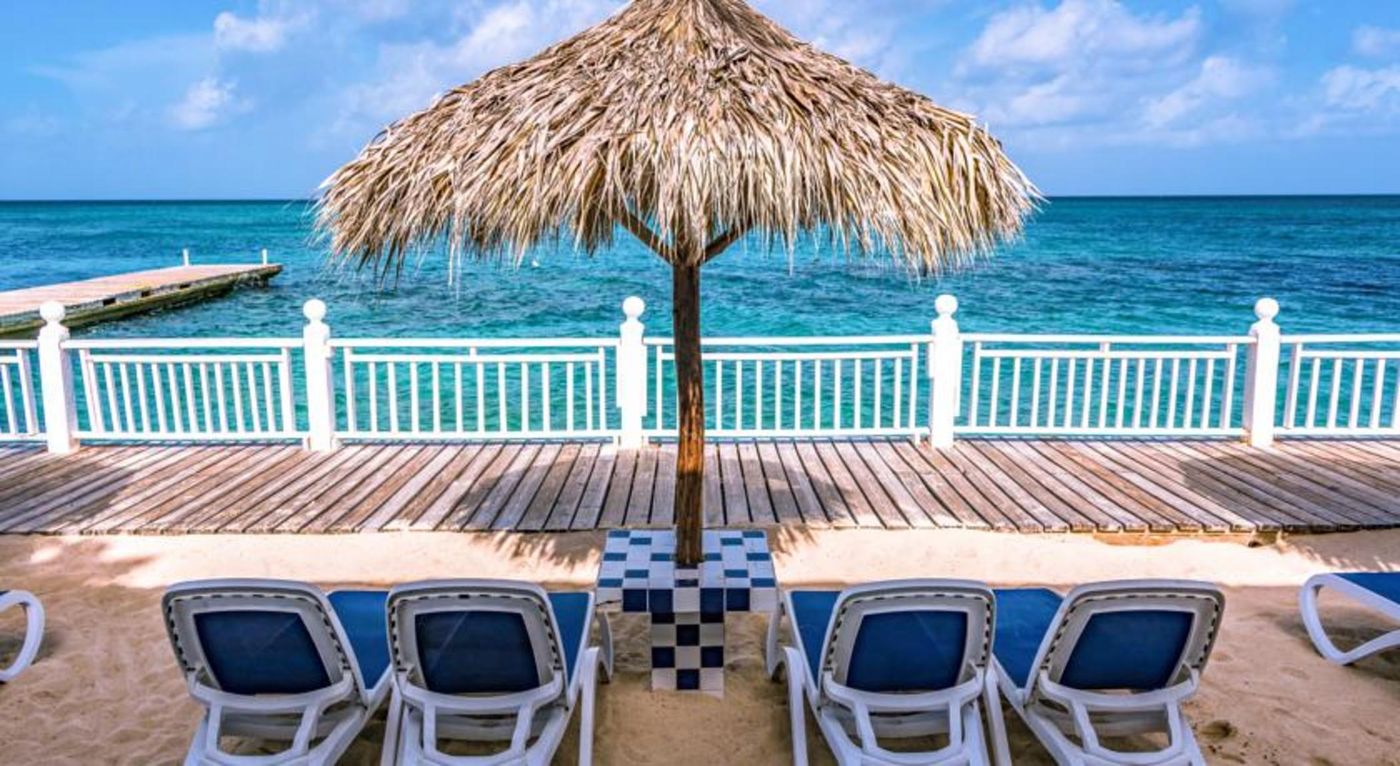 Grand-Decameron-Montego-Bay--A-Trademark-All-Inclusive-Terrace-64