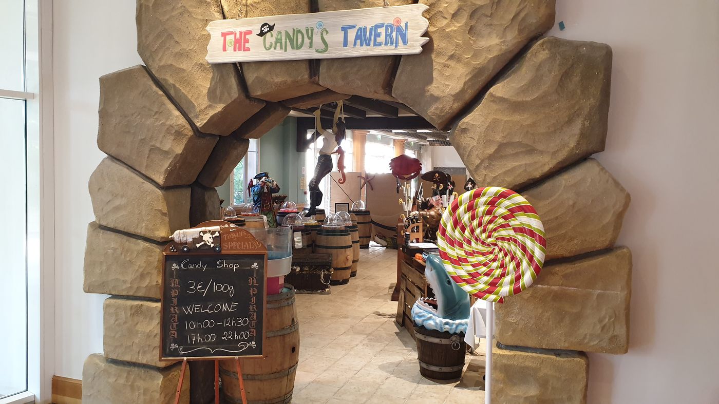 Explorers-Hotel-Restaurant-57