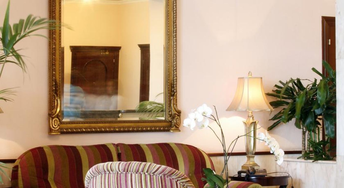 Alcomar-Spain-GIJON-Lobby-4