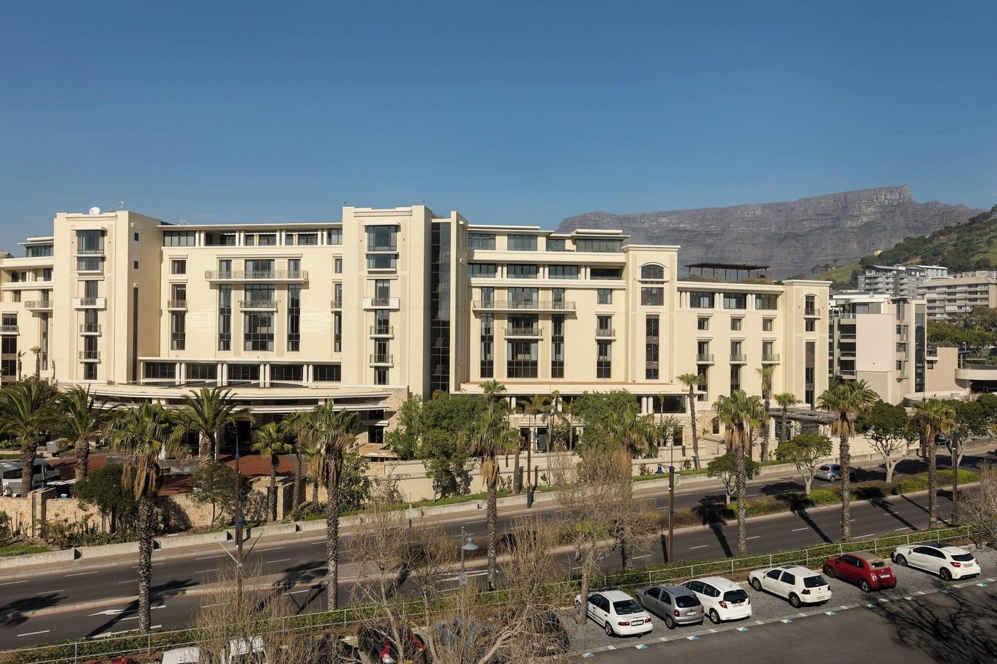 Protea-Hotel-Cape-Town-Waterfront-Breakwater-Lodge-Room-3