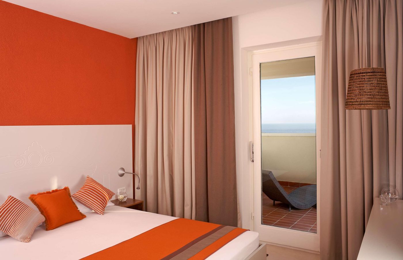 Park-Plaza-Verudela-Resort-Room-19