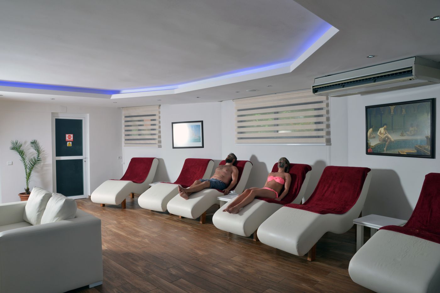 Sun City Hotel & Beach Club