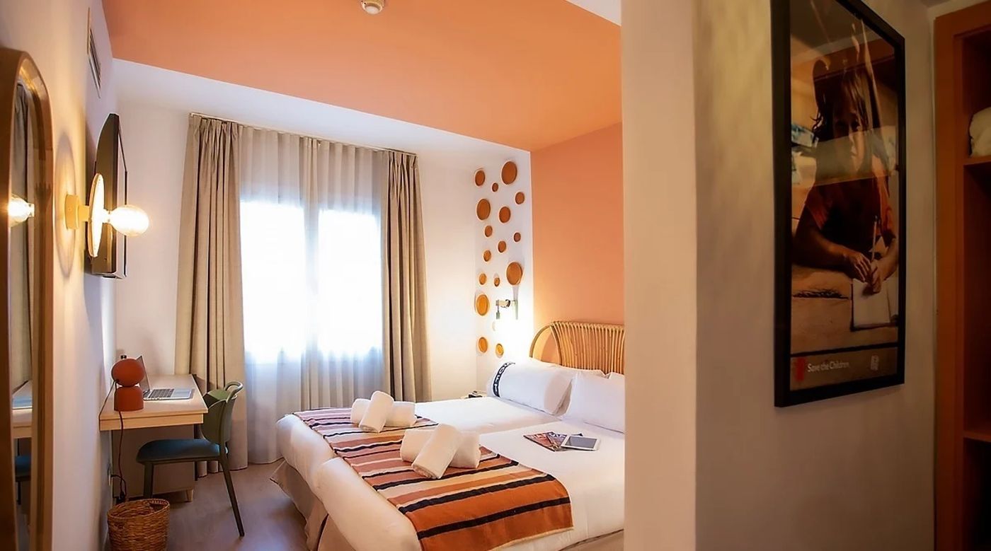 Medium Pisma- amend name to Casual Colours Barcelona