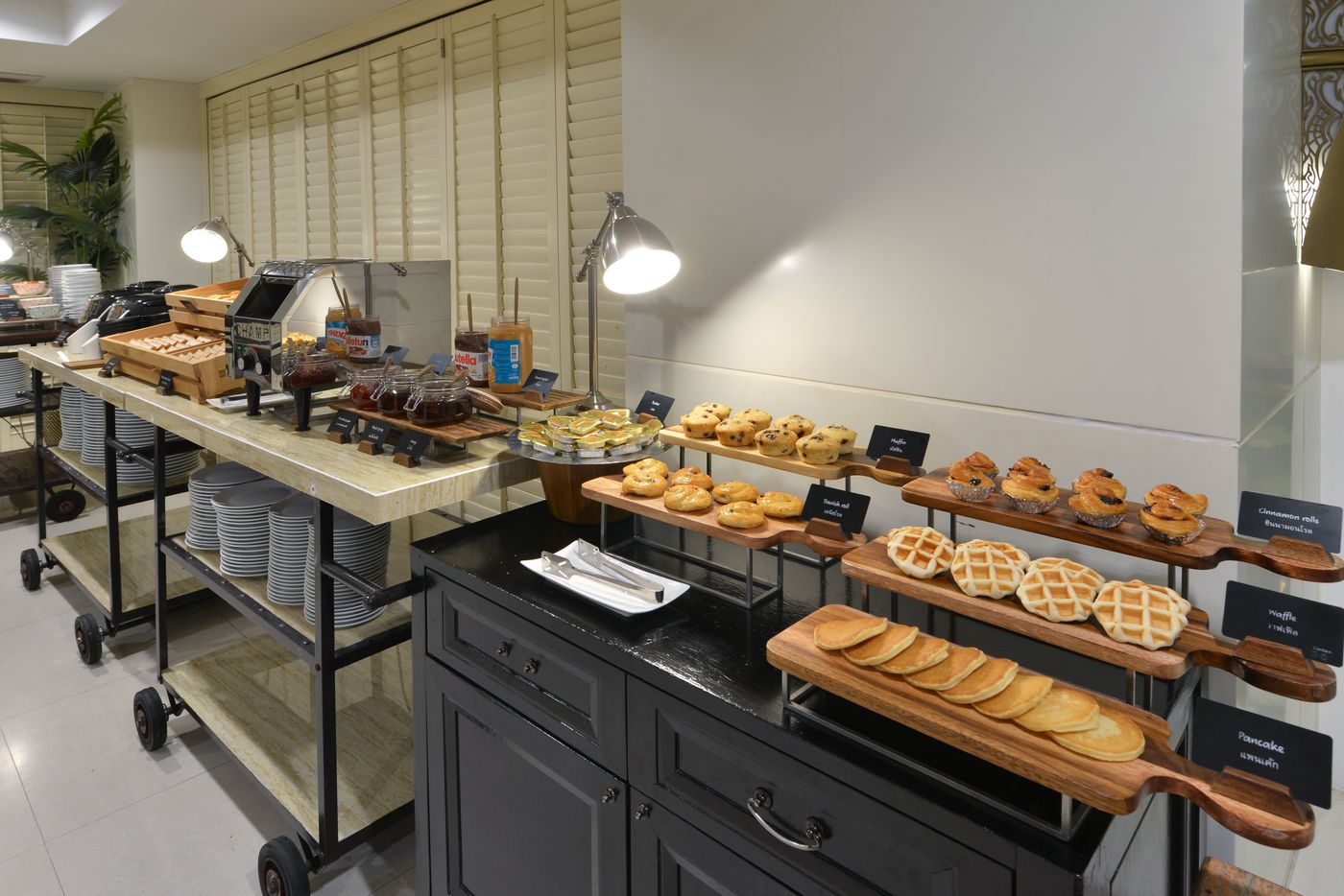 Centre-Point-Sukhumvit-Thong-Lo-Restaurant-49