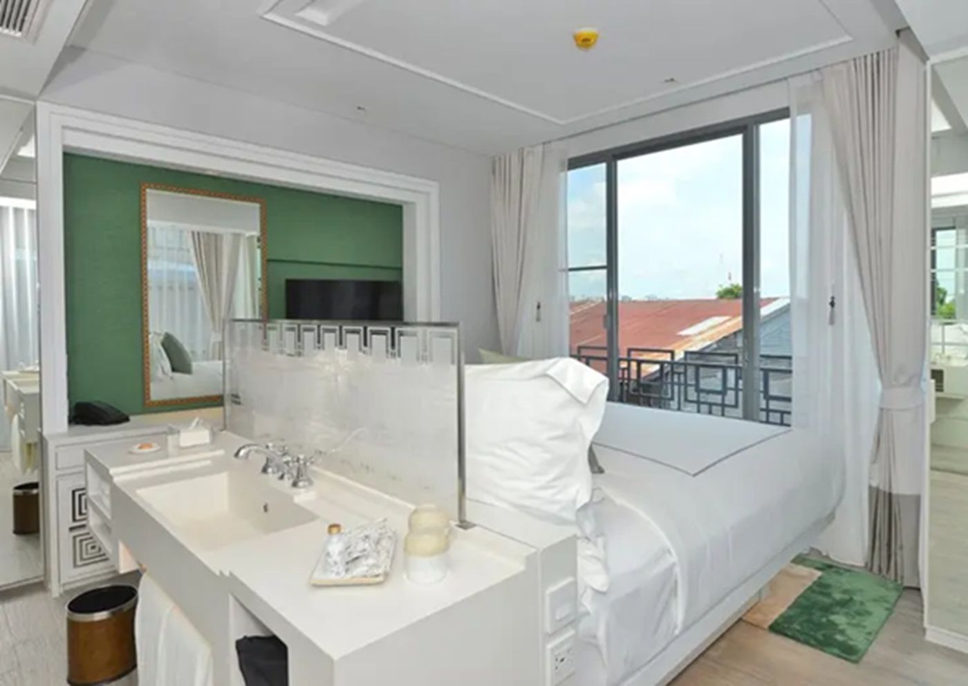 Riva-Arun-Bangkok-Room-10