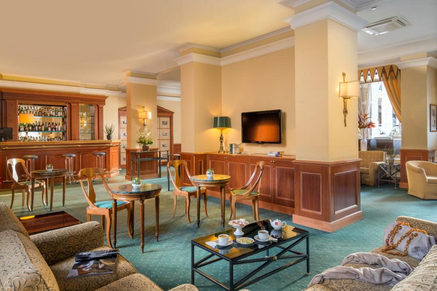 Grand-Hotel-Fleming-Bar-3