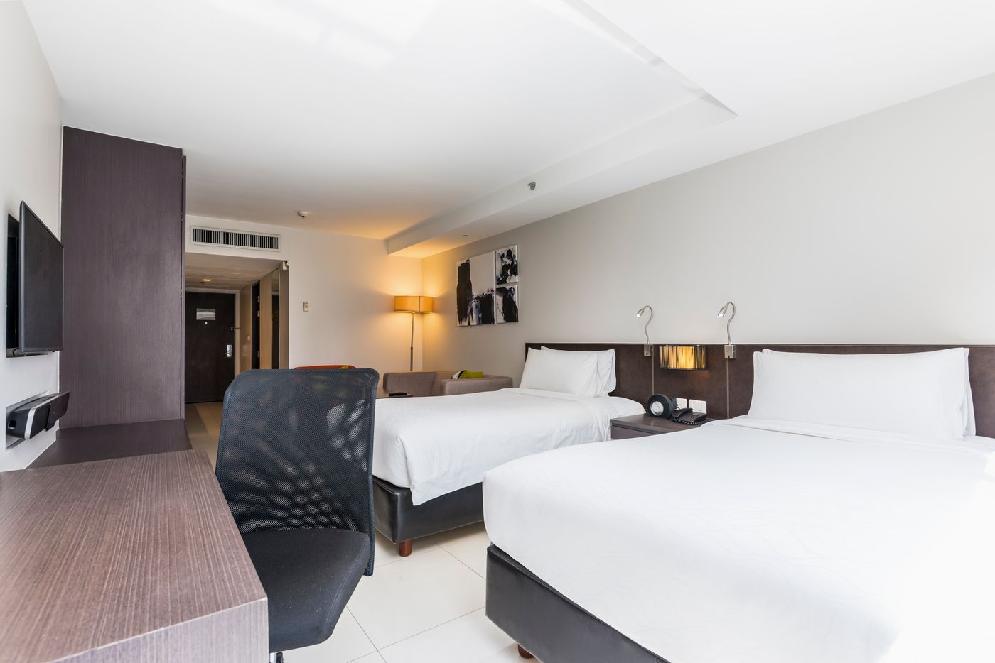 Maitria-Hotel-Sukhumvit-18-Bangkok-Room-33