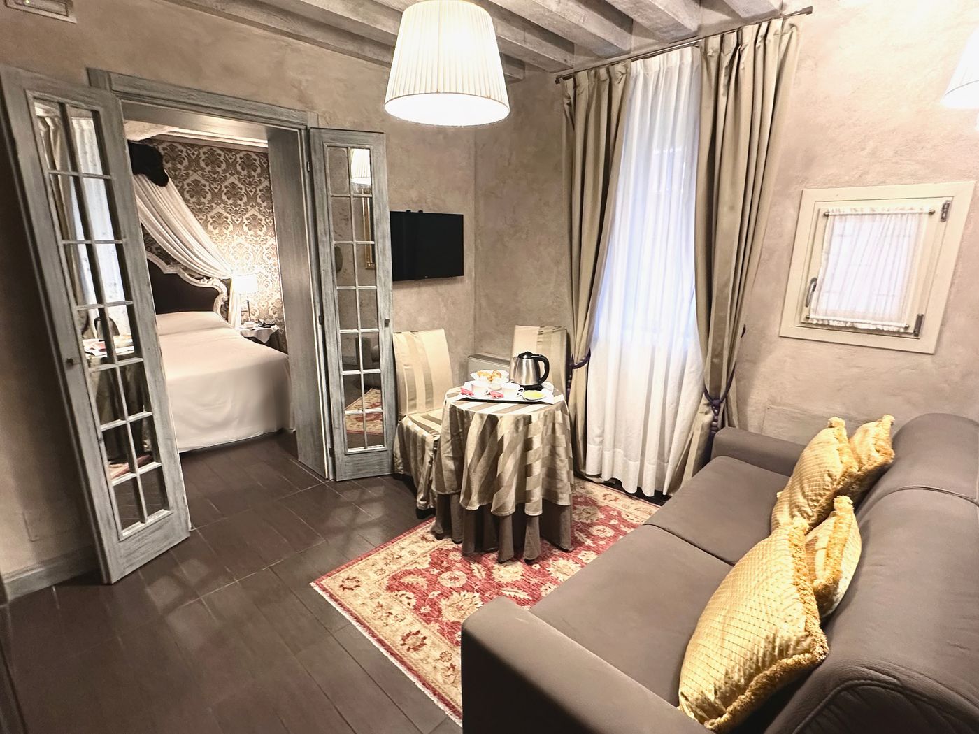 Hotel-Antiche-Figure-Room-44