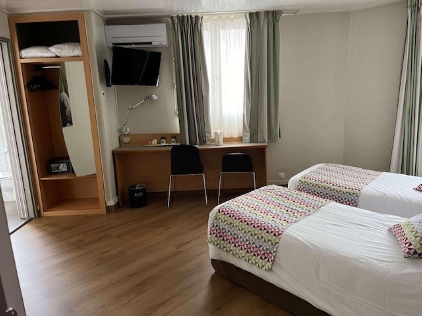 Campanile-Paris14-Maine-Montparnasse-Room-34