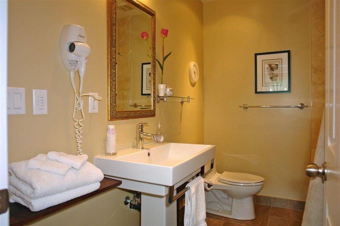 A Seaton Dream B&B-Canada-TORONTO-General view-3