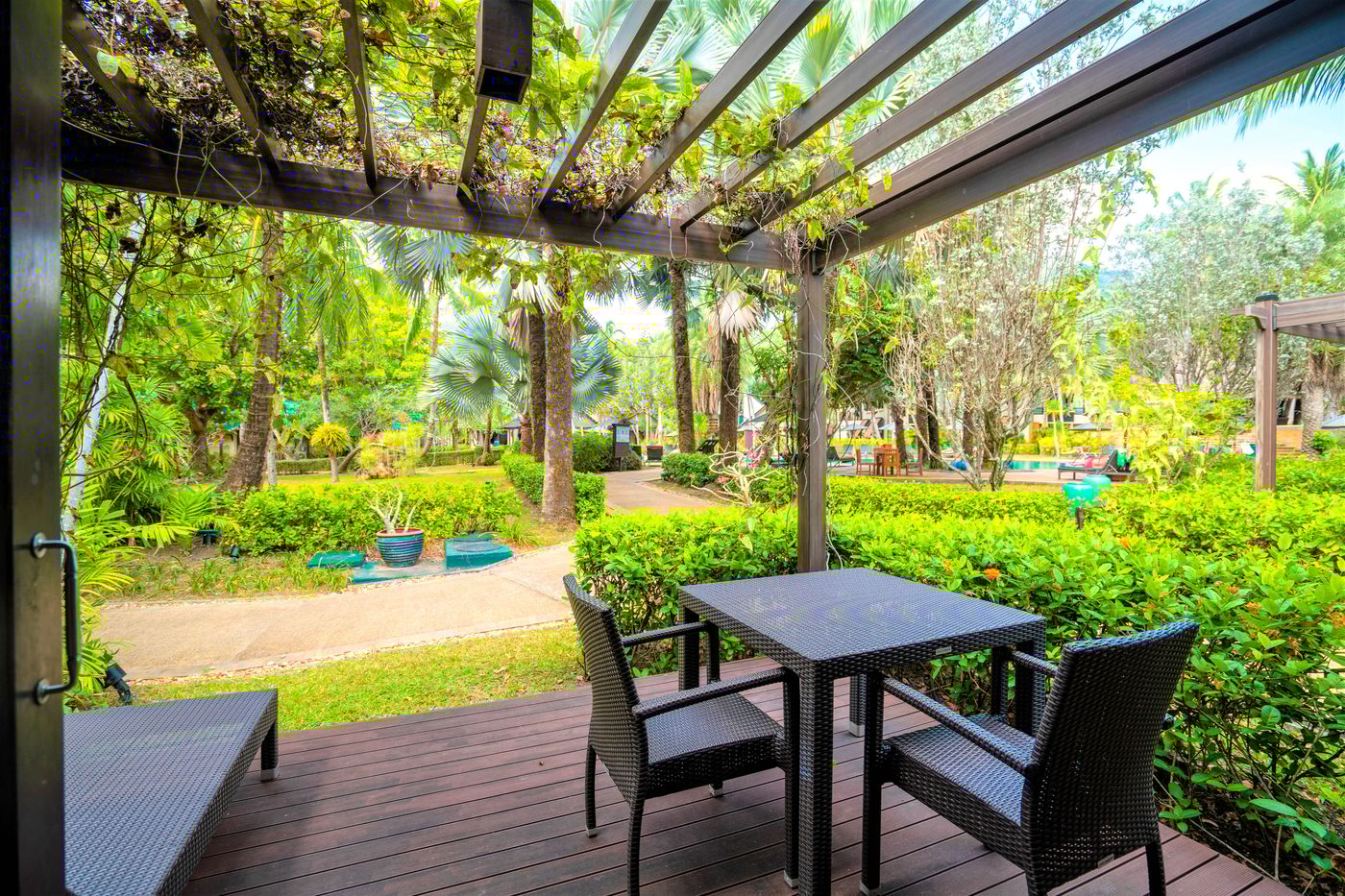 Movenpick-Resort---Spa-Karon-Beach-Phuket-Terrace-14