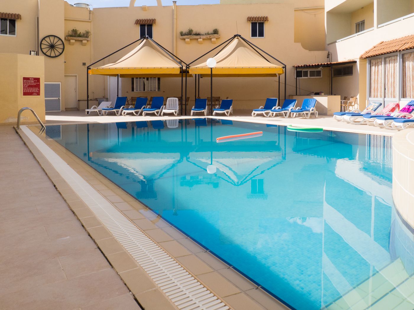 Mavina-Hotel---Apartments-Pool-1