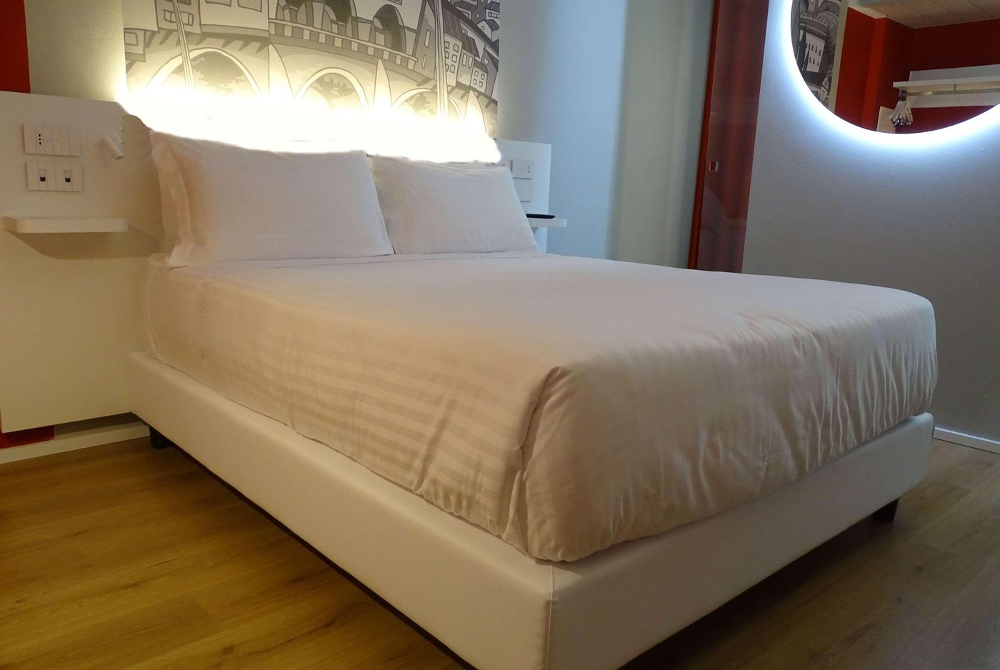 Wyndham-Garden-Florence-Room-25