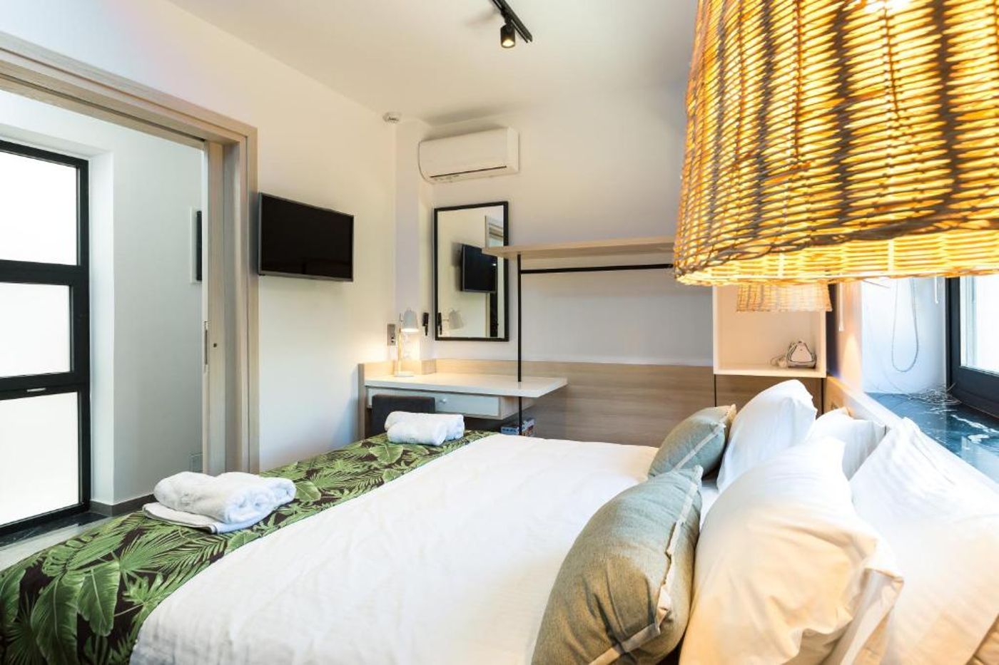 T Hotel Premium Suites