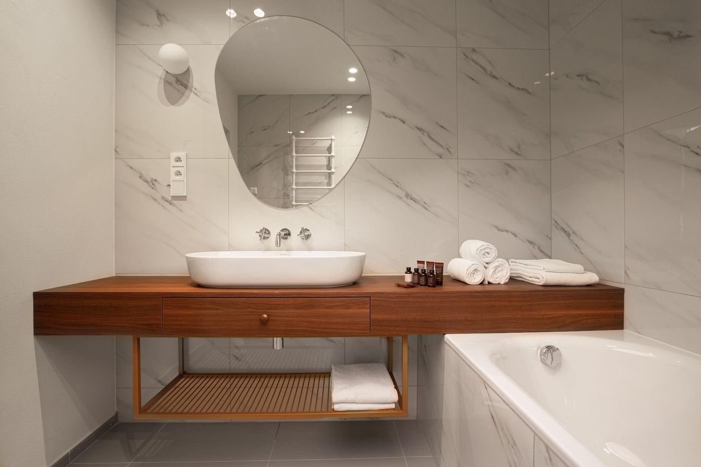 OREA-Place-Seno-Room-41