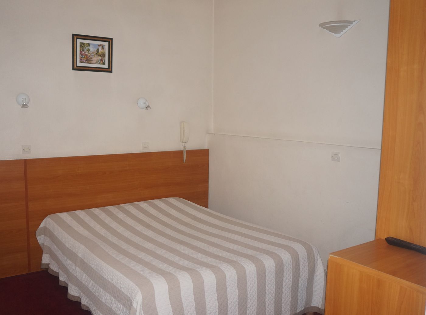 Hotel-Nord-Et-Champagne-Room-31