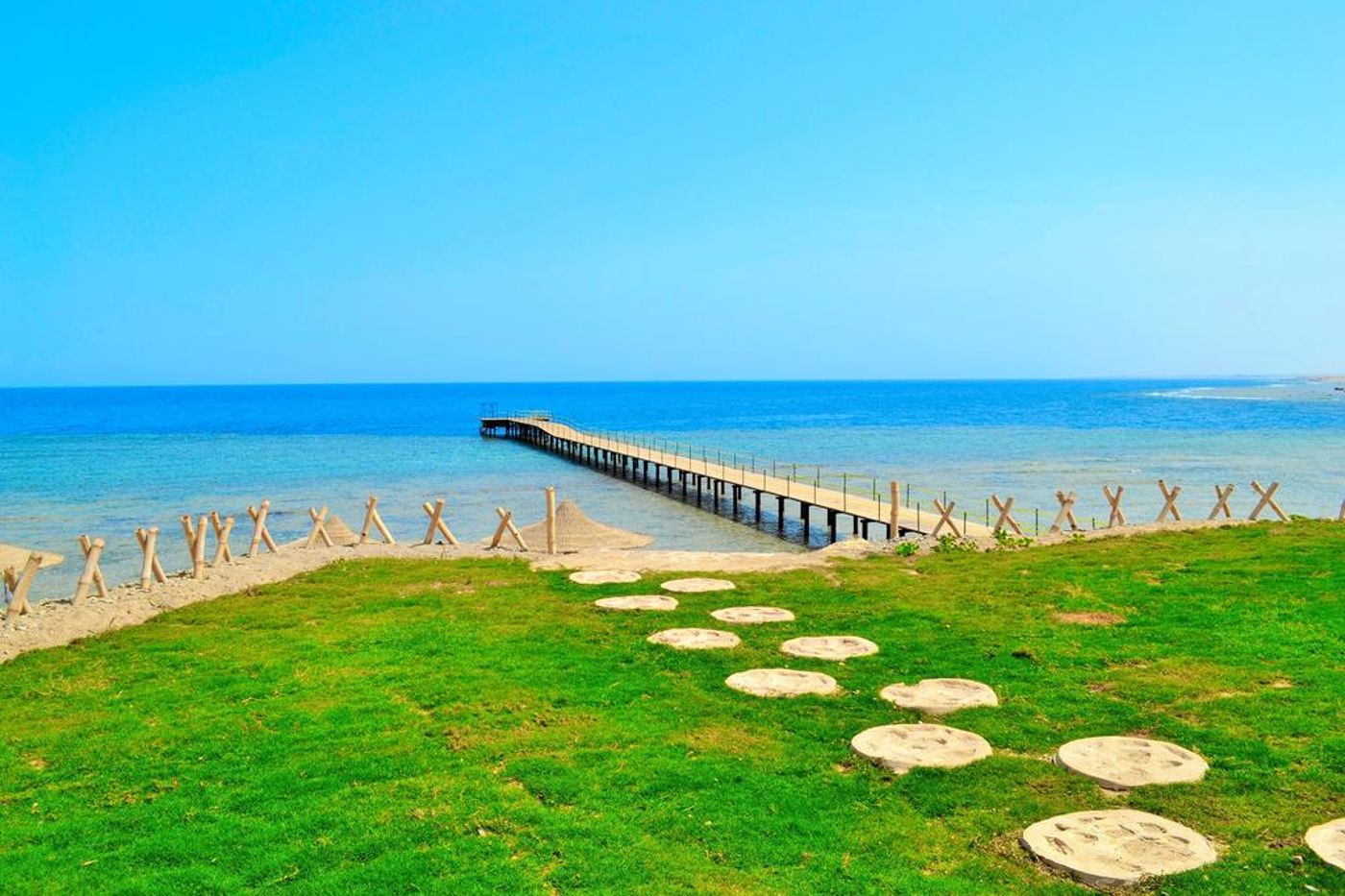 Rohanou Beach Resort And Ecolodge