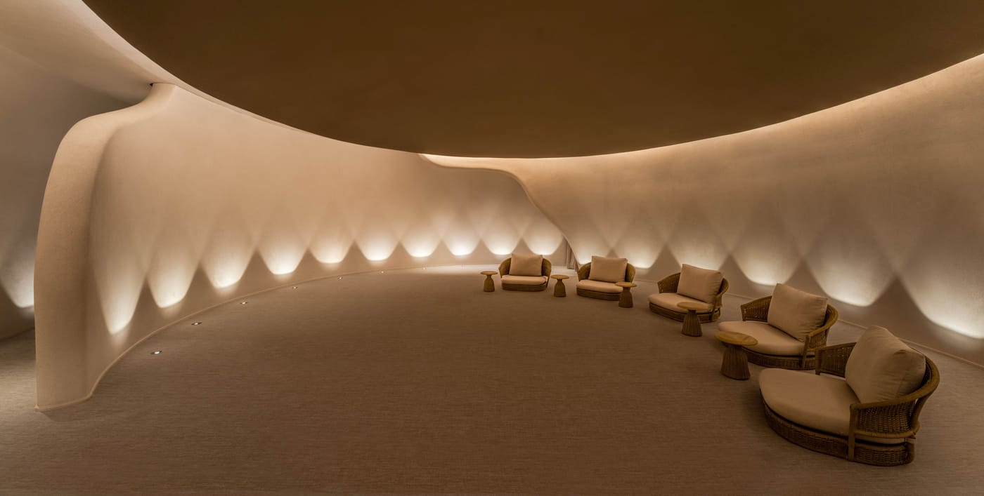 Dusit-Thani-Bangkok-Sports-and-Entertainment-25