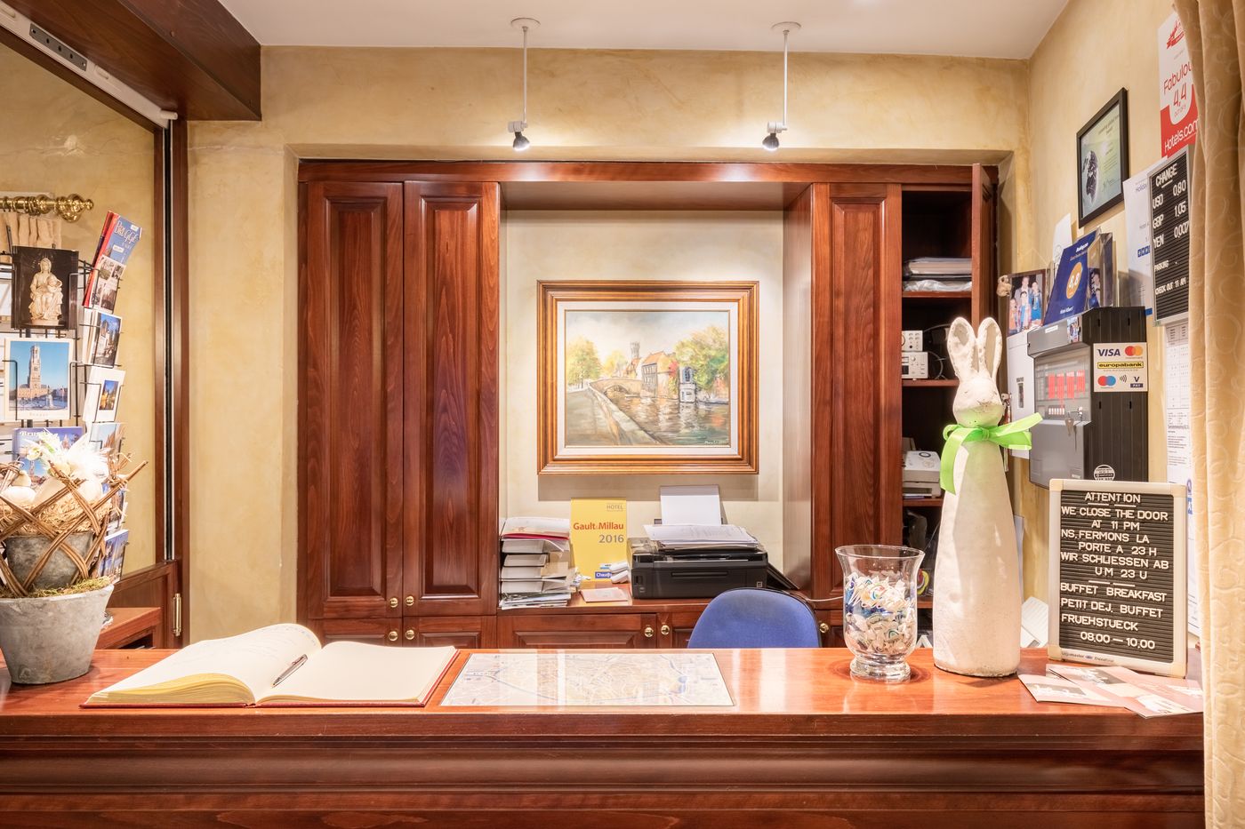 Albert 1-Belgium-BRUGGE-Lobby-6