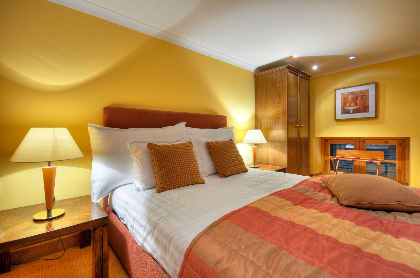 Palazzo-Capua-Room-16