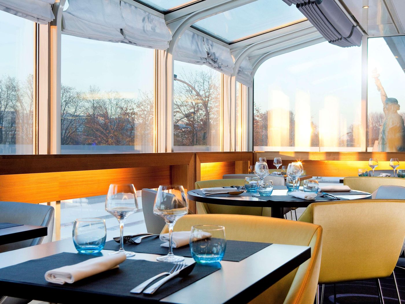 Novotel-Paris-Tour-Eiffel-Restaurant-22