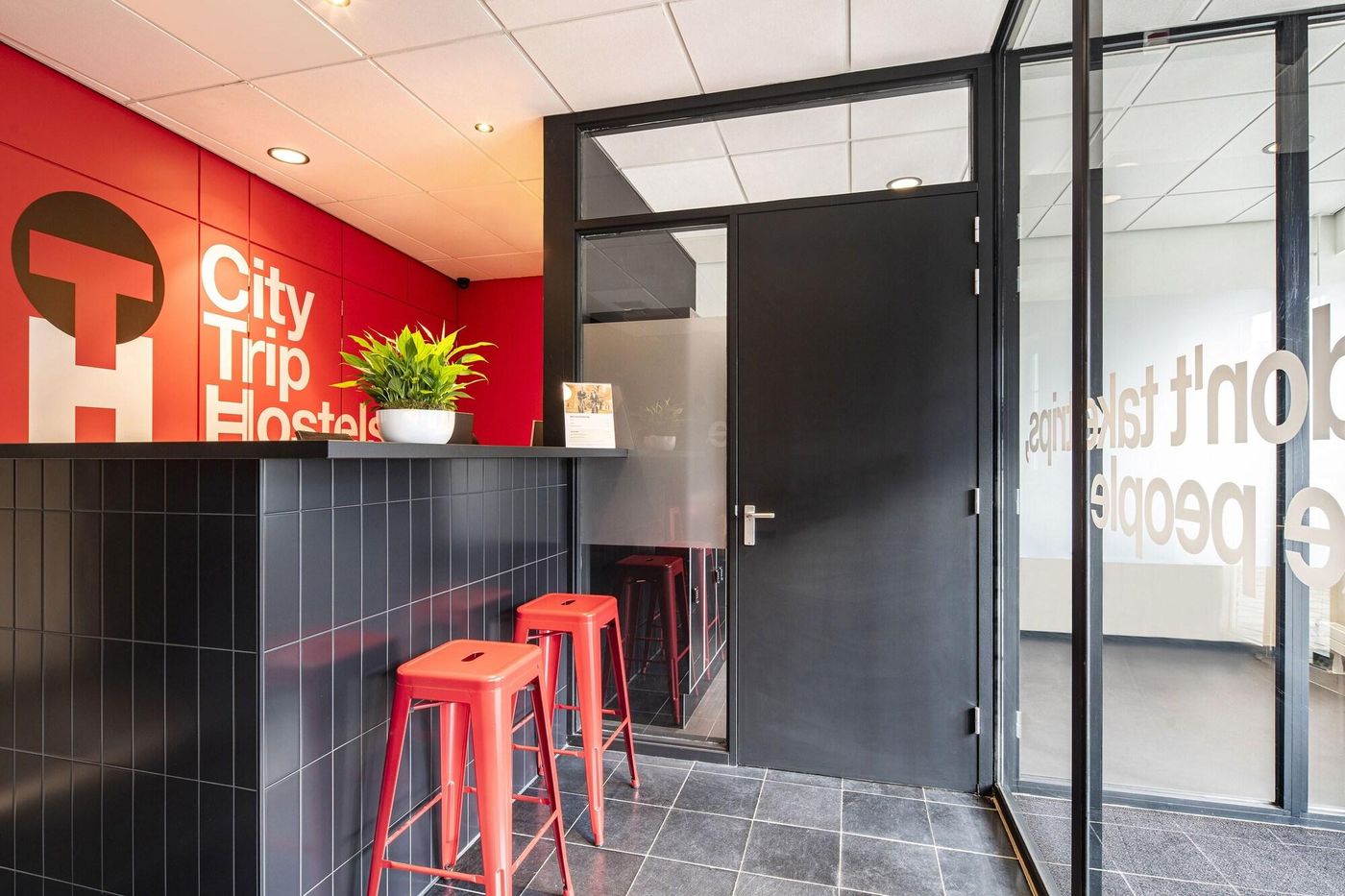 City-Trip-Hostels-Lobby-9