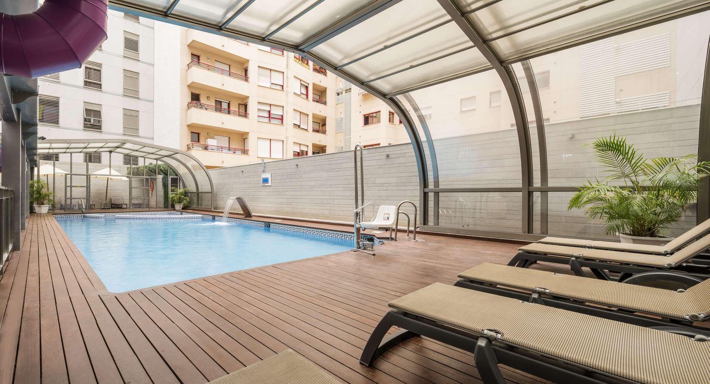 Ilunion-Malaga-Pool-29