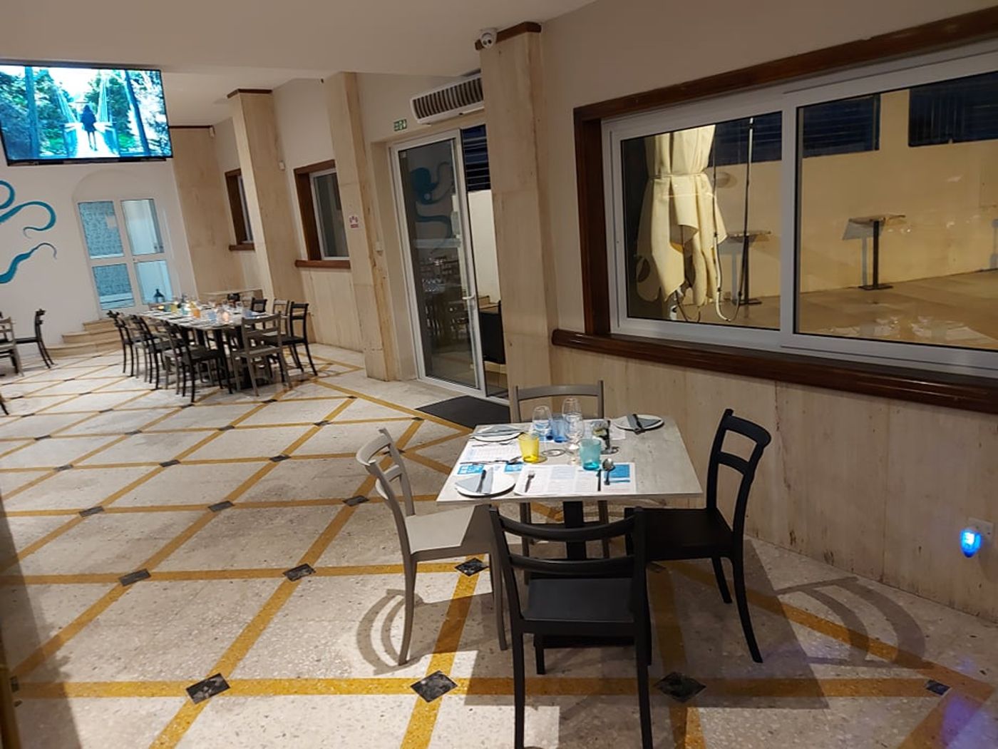 Ambassador-Hotel-Restaurant-13