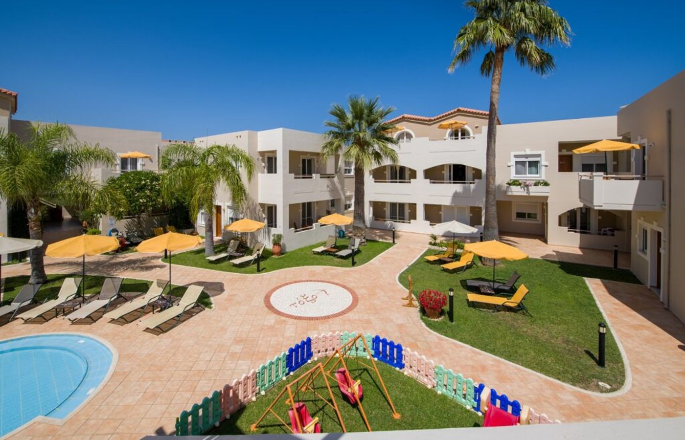 Toxo Hotel and Apartments