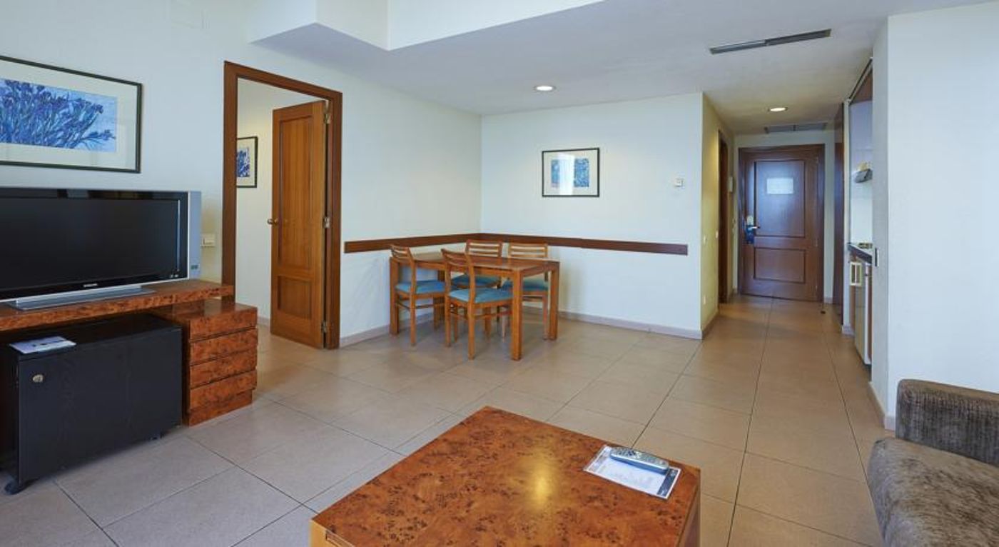 Hesperia Sant Joan Suites