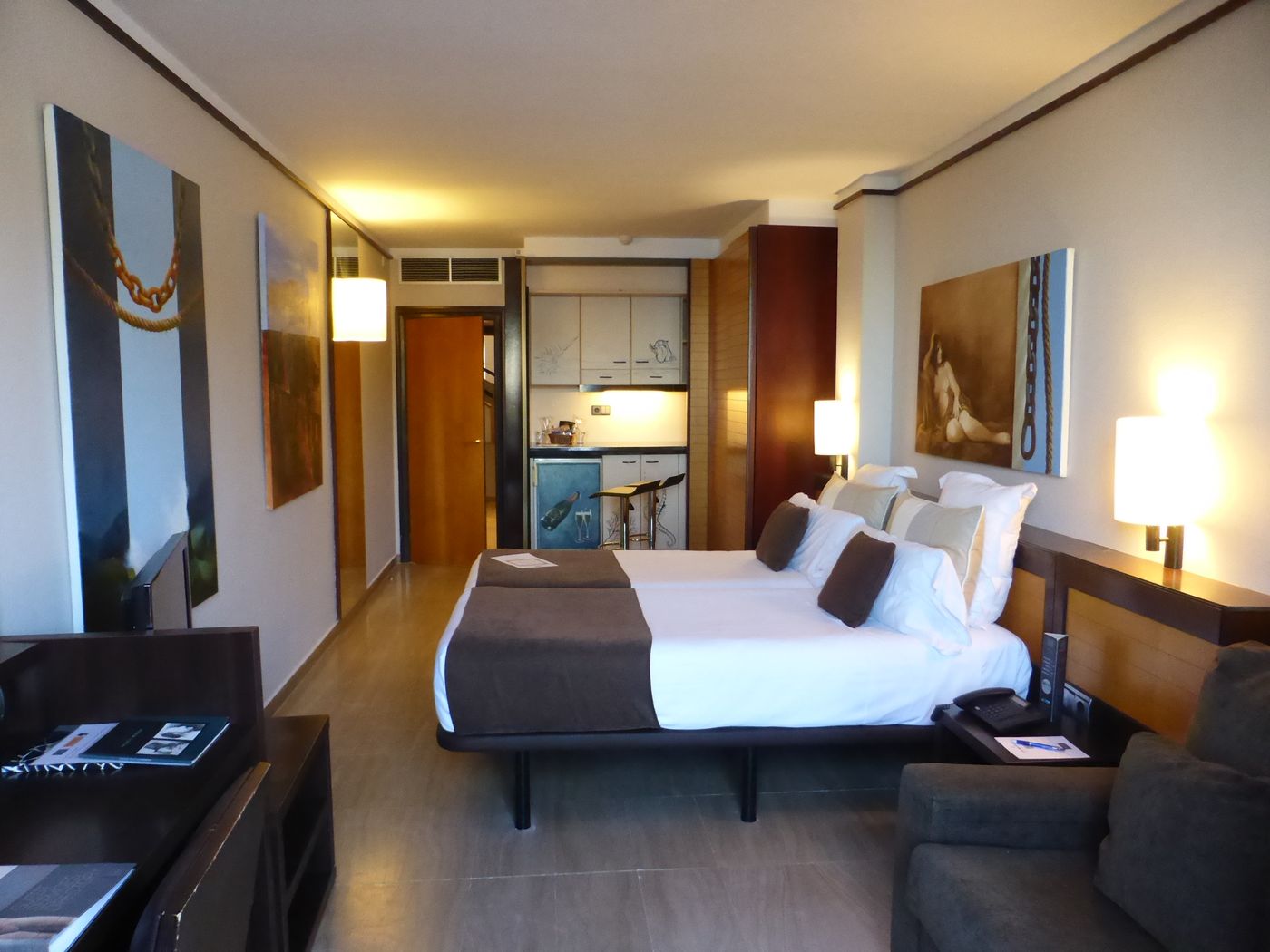 Estela-Barcelona-Room-15