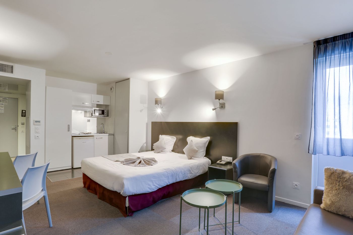 All-Suites-Aeroport-Paris-Orly-Rungis-Room-15