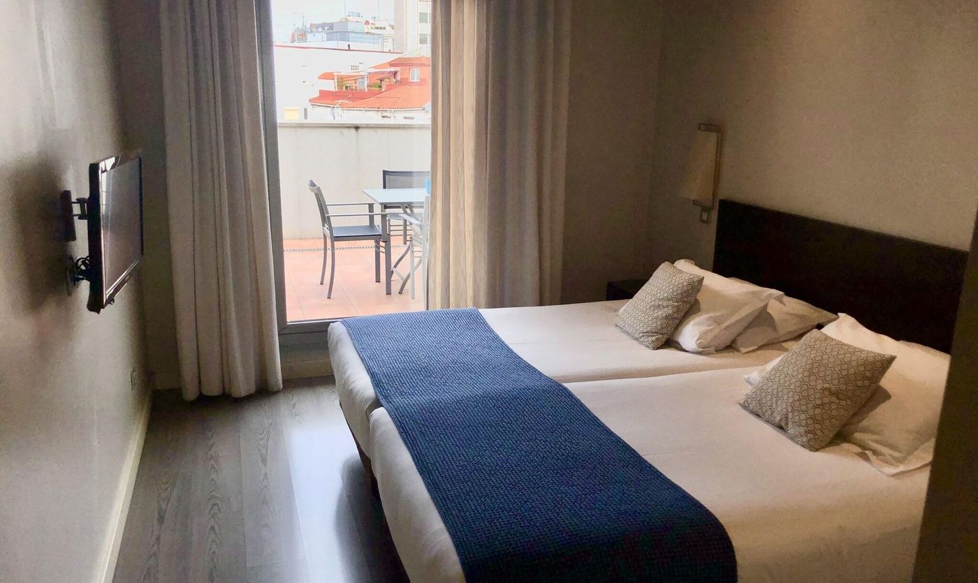 Suites-Viena-Plaza-de-Espa----a-Room-24